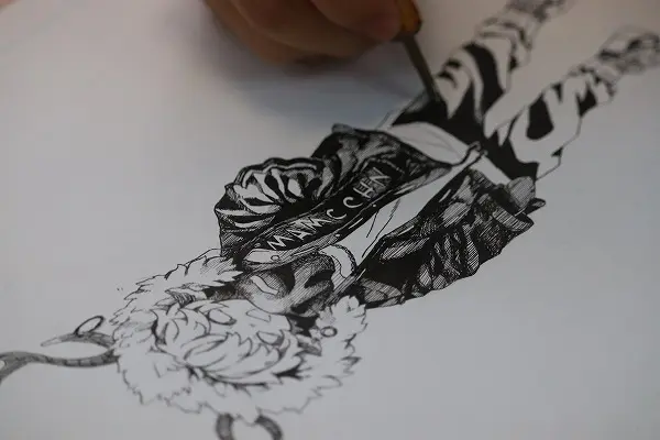 緊張 ドキドキのペン入れ 大阪アミューズメントメディア専門学校