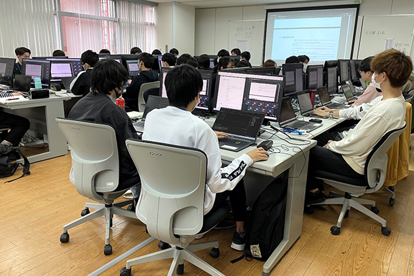 ゲームプログラマー学科・本格授業スタート！💻