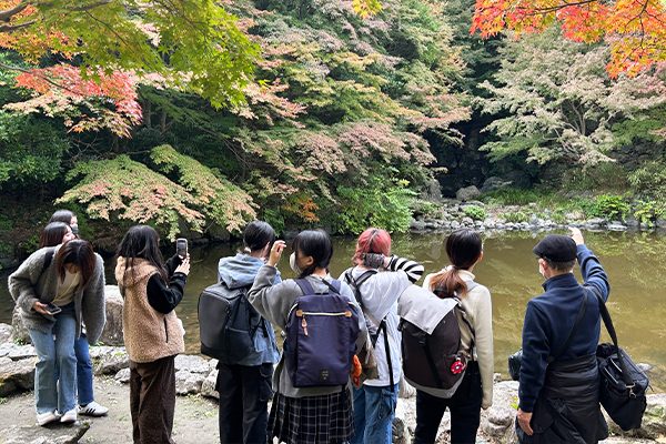 秋を感じて学びを広げる🌾1年生の校外学習