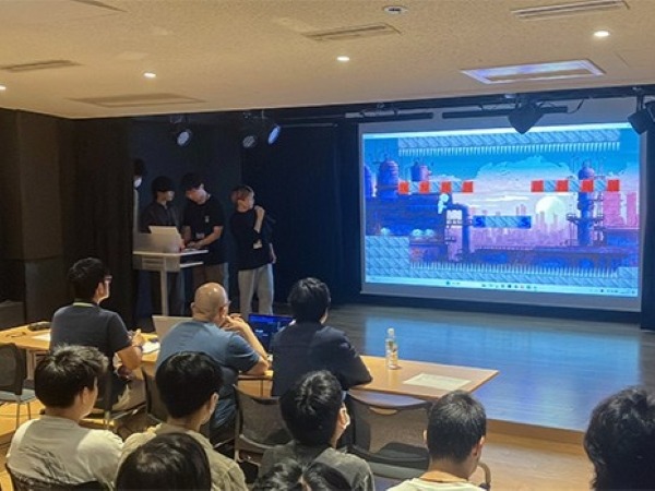 「ゲーム、どこまでできた？」中間プレゼンを開催！🎮✨