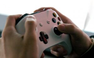 【はじめてのゲーム実況】やり方を詳しく解説｜必要な機材や知名度を上げるコツ